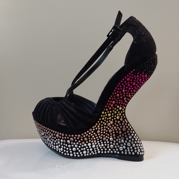 Fun,Dollhouse, size 8 - Picture 3 of 8